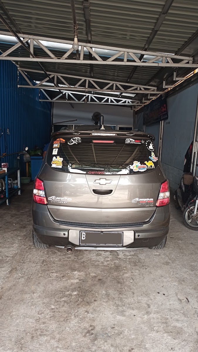 Suasana bengkel Patriot Auto Service 4