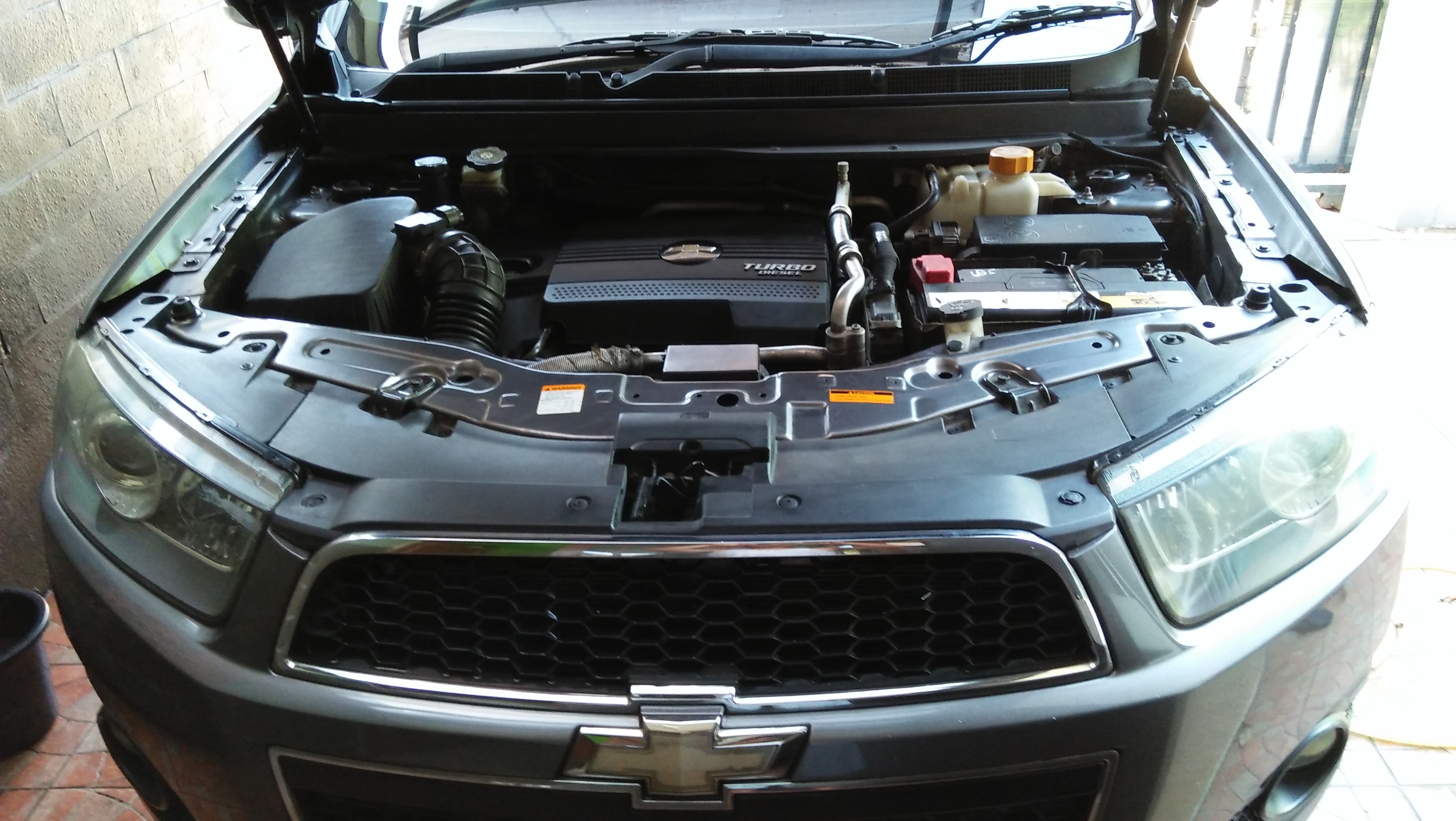 Suasana bengkel Patriot Auto Service 8